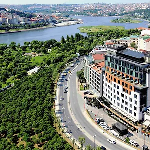 moevenpick-hotel-istanbul-golden-horn.istanbul-turkeyhotels.com/